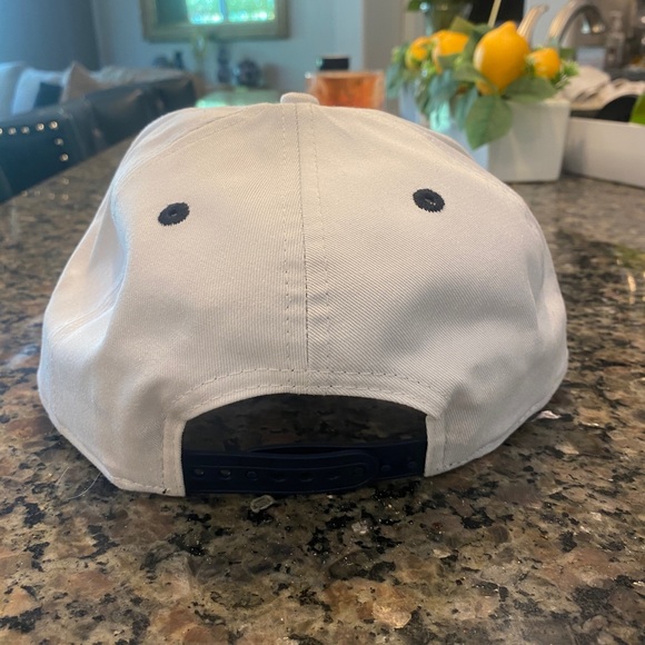 New Era New York Yankees Snapback Hat - Picture 3 of 4